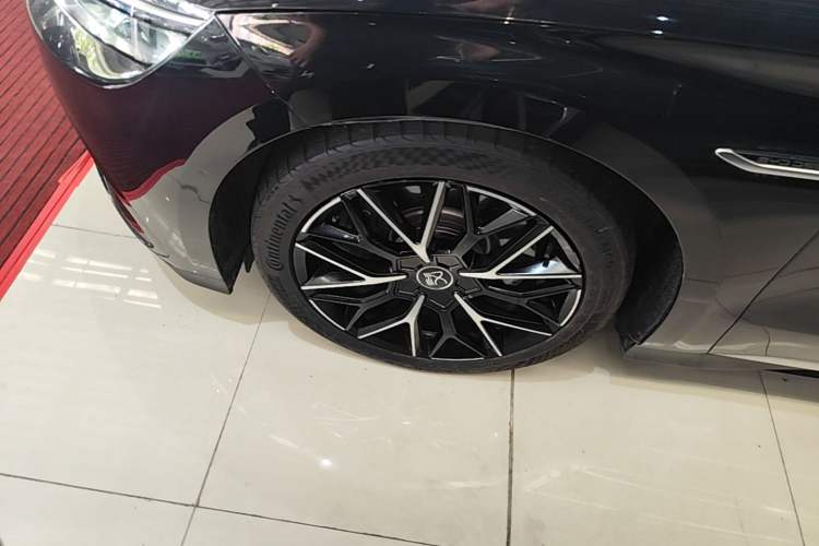 Used BYD Han 2022 EV Genesis Edition 610KM All-Wheel Drive Premium Model Left Front Wheel Hub