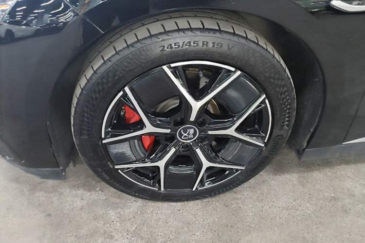 Used BYD Han 2022 EV Genesis Edition 715KM Front-Wheel-Drive Prestige Model Left Front Wheel Hub