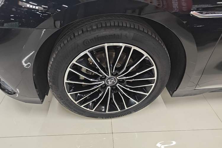 Used BYD Han 2022 DM-i 121KM Prestige Model Left Front Wheel Hub