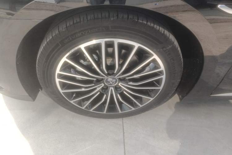Used BYD Han 2022 DM-i 121KM Prestige Model Left Front Wheel Hub