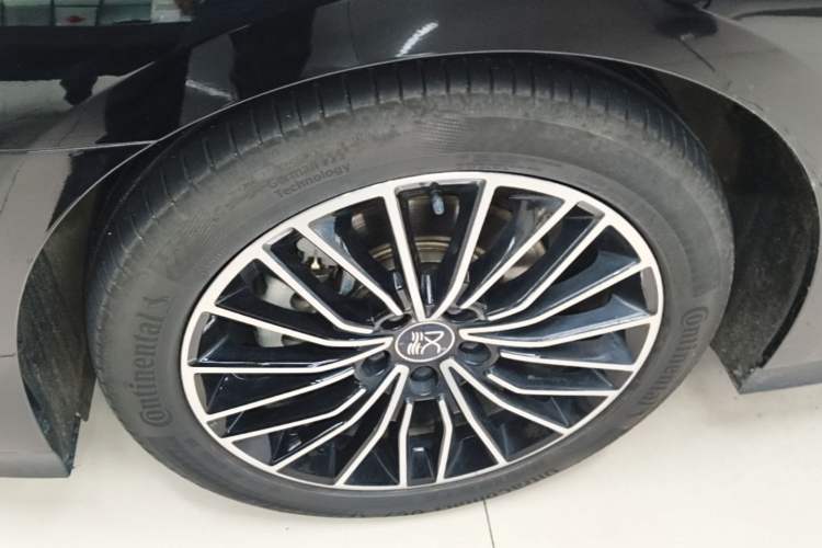 Used BYD Han 2022 DM-i 121KM Luxury Model Left Front Wheel Hub