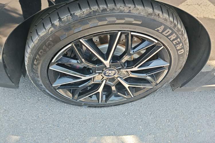 Used BYD Han 2022 EV Genesis Edition 610KM All-Wheel Drive Premium Model Left Front Wheel Hub