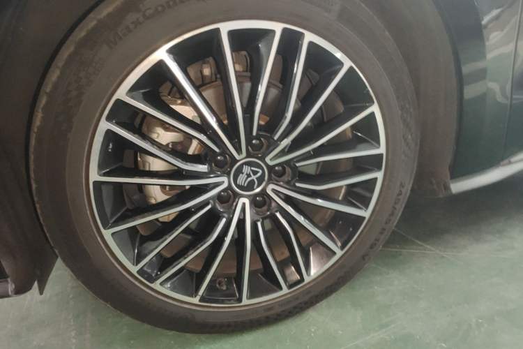 Used BYD Han 2022 EV Genesis Edition 715KM Front-Wheel-Drive Prestige Model Left Front Wheel Hub