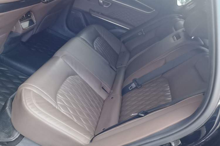 Used BYD Han 2022 EV Genesis Edition 610KM All-Wheel Drive Premium Model Left Rear Seat
