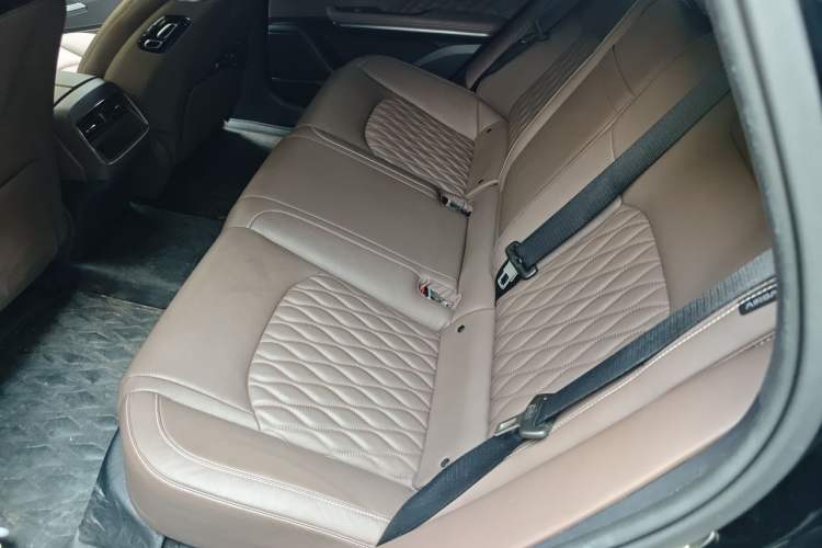 Used BYD Han 2022 DM-i 121KM Prestige Model Left Rear Seat