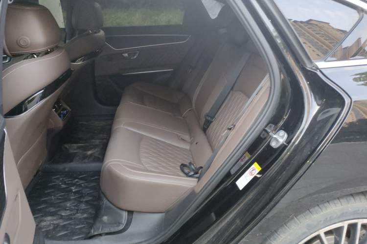 Used BYD Han 2022 DM-i 121KM Luxury Model Left Rear Seat
