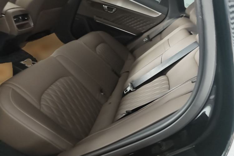 Used BYD Han 2022 EV Genesis Edition 715KM Front-Wheel-Drive Prestige Model Left Rear Seat