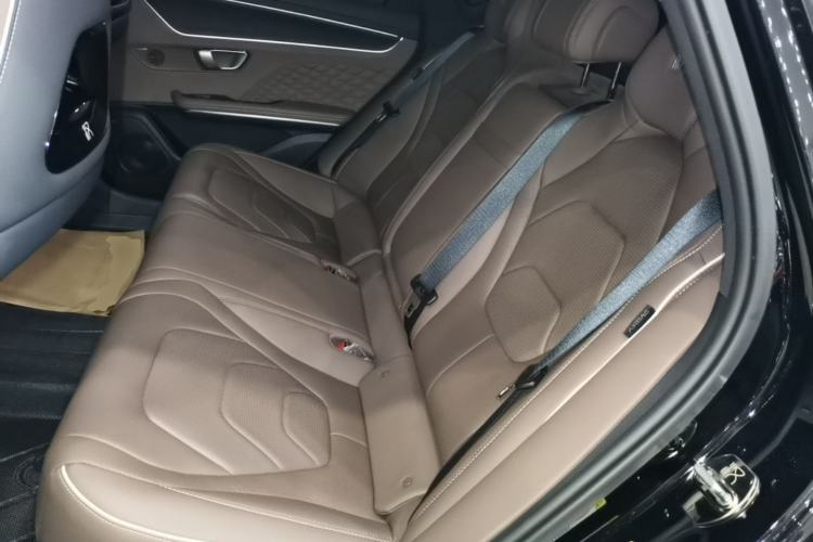 Used BYD Han 2022 EV Genesis Edition 715 km Front-Wheel-Drive Flagship Model Left Rear Seat
