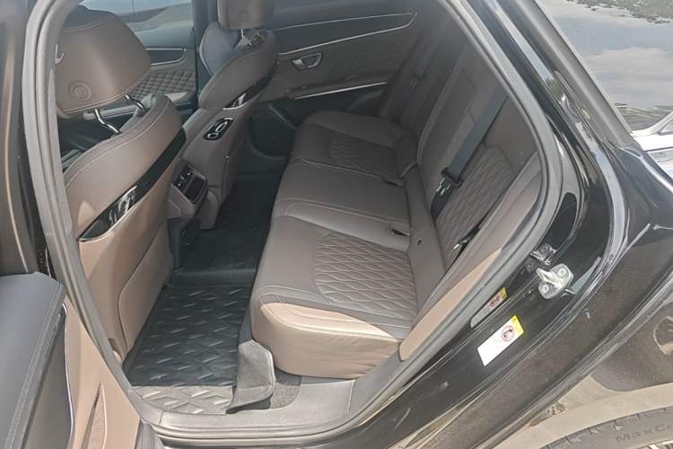 Used BYD Han 2022 EV Genesis Edition 715 km Front-Wheel-Drive Flagship Model Left Rear Seat