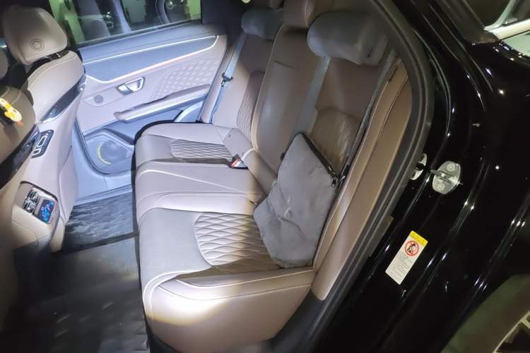 Used BYD Han 2022 DM-i 121KM Luxury Model Left Rear Seat