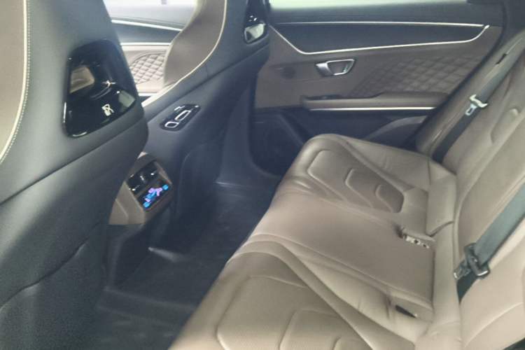 Used BYD Han 2022 DM-i 121KM Luxury Model Left Rear Seat