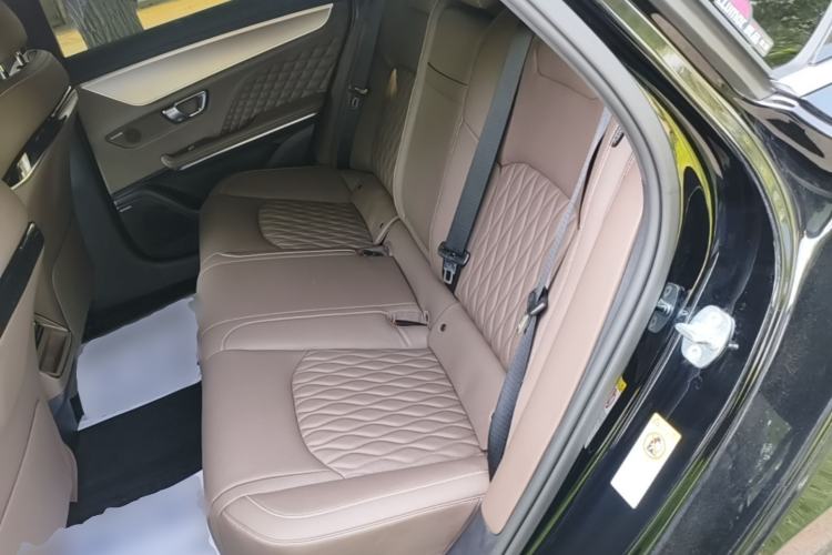Used BYD Han 2022 EV Genesis Edition 715KM Front-Wheel-Drive Prestige Model Left Rear Seat