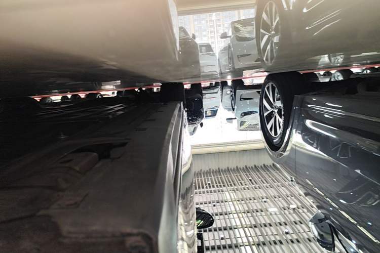 Used BYD Han 2022 EV Genesis Edition 610KM All-Wheel Drive Premium Model Left Side Sill