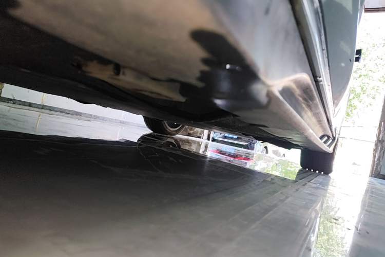 Used BYD Han 2022 EV Genesis Edition 610KM All-Wheel Drive Premium Model Left Side Sill