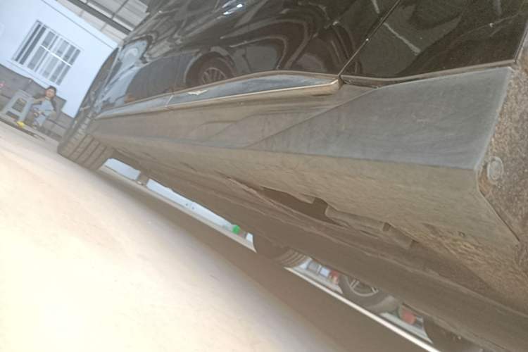 Used BYD Han 2022 EV Genesis Edition 610KM All-Wheel Drive Premium Model Left Side Sill