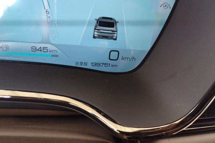 Used BYD Han 2022 DM-i 121KM Luxury Model Odometer Close Up