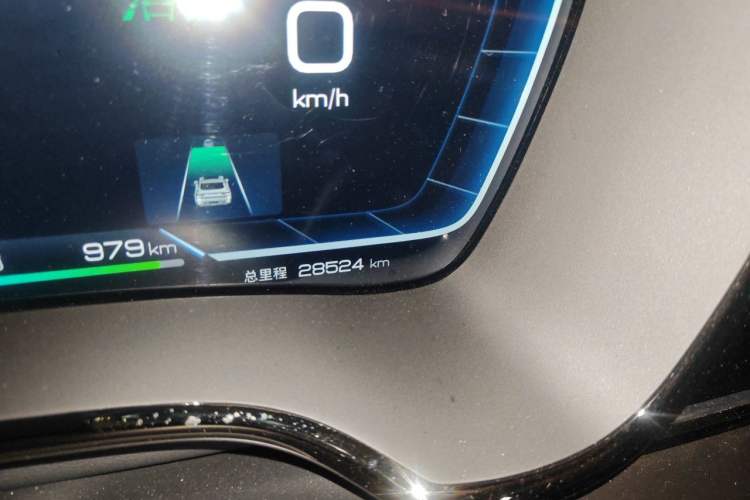 Used BYD Han 2022 DM-i 121KM Prestige Model Odometer Close Up