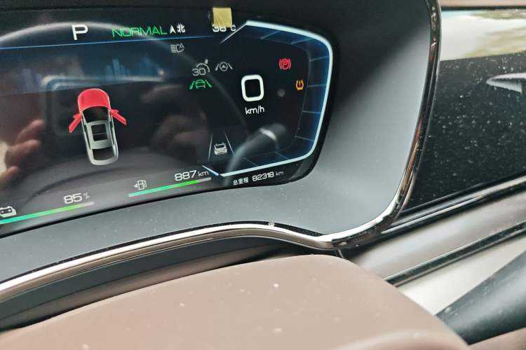 Used BYD Han 2022 DM-i 121KM Prestige Model Odometer Close Up