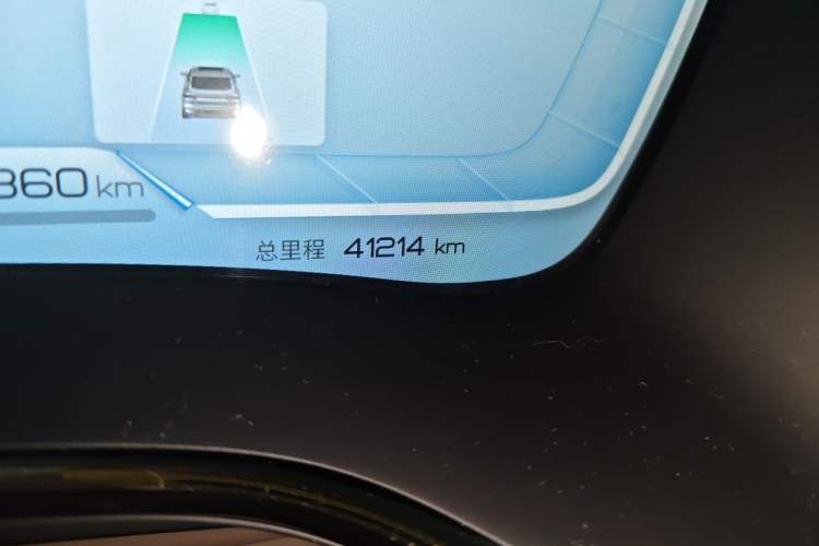 Used BYD Han 2022 DM-i 121KM Luxury Model Odometer Close Up