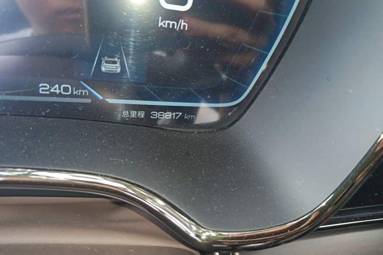 Used BYD Han 2022 DM-i 121KM Prestige Model Odometer Close Up
