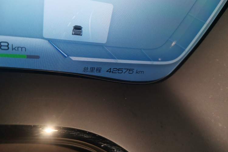 Used BYD Han 2022 EV Genesis Edition 610KM All-Wheel Drive Premium Model Odometer Close Up