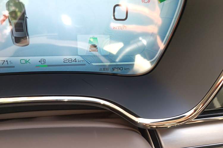 Used BYD Han 2022 DM-i 121KM Prestige Model Odometer Close Up