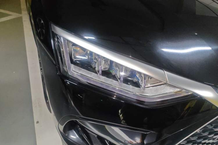 Used BYD Han 2022 DM-i 121KM Prestige Model Right Front Headlight