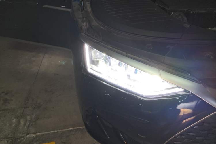 Used BYD Han 2022 DM-i 121KM Luxury Model Right Front Headlight
