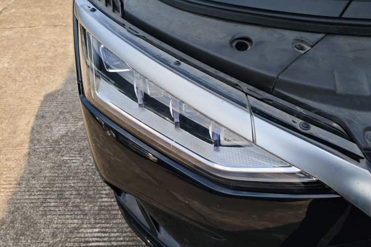 Used BYD Han 2022 DM-i 121KM Luxury Model Right Front Headlight