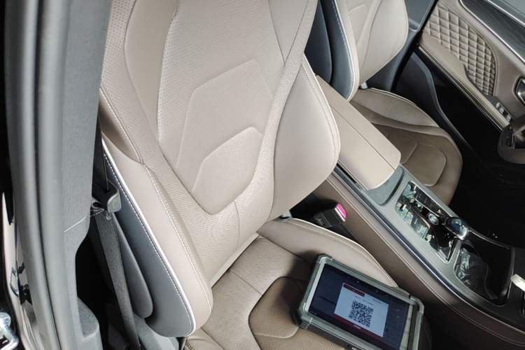 Used BYD Han 2022 DM-i 121KM Prestige Model Right Front Seat