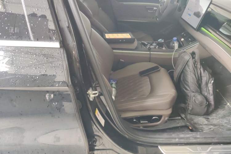 Used BYD Han 2022 DM-i 121KM Luxury Model Right Front Seat