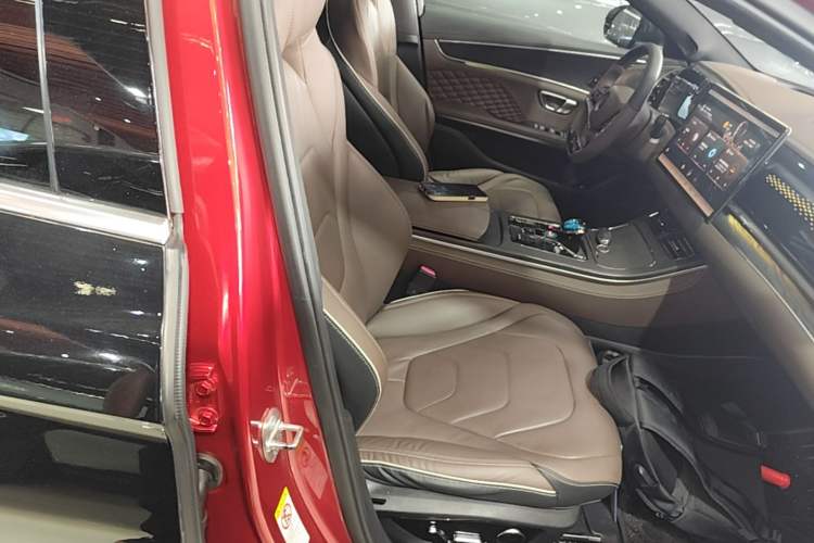 Used BYD Han 2022 EV Genesis Edition 610KM All-Wheel Drive Premium Model Right Front Seat