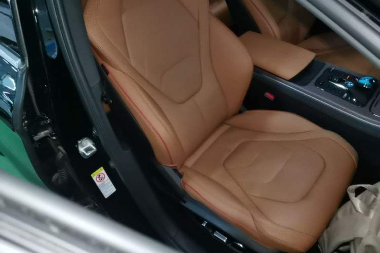 Used BYD Han 2022 DM-i 121KM Luxury Model Right Front Seat