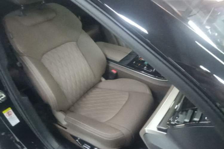 Used BYD Han 2022 DM-i 121KM Prestige Model Right Front Seat