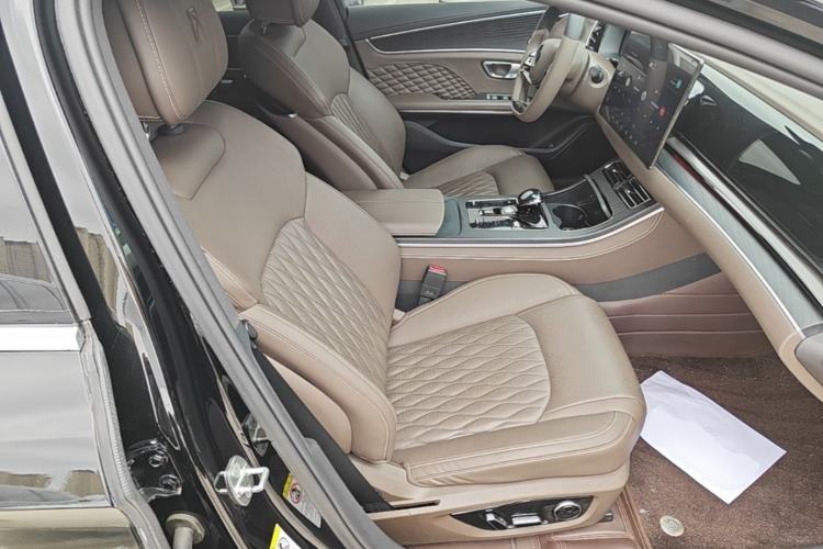 Used BYD Han 2022 DM-i 121KM Luxury Model Right Front Seat
