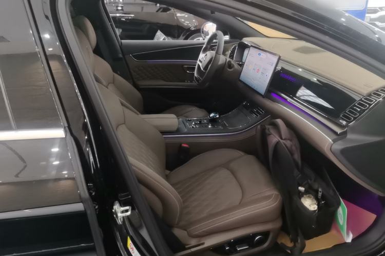 Used BYD Han 2022 DM-i 121KM Luxury Model Right Front Seat