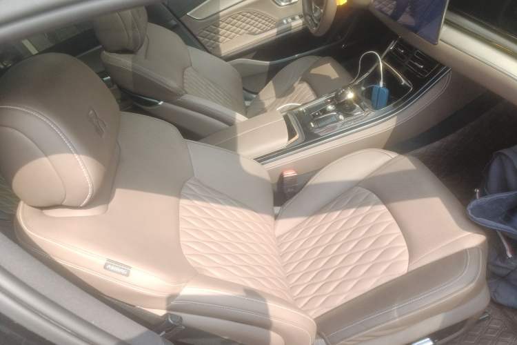 Used BYD Han 2022 DM-i 121KM Prestige Model Right Front Seat