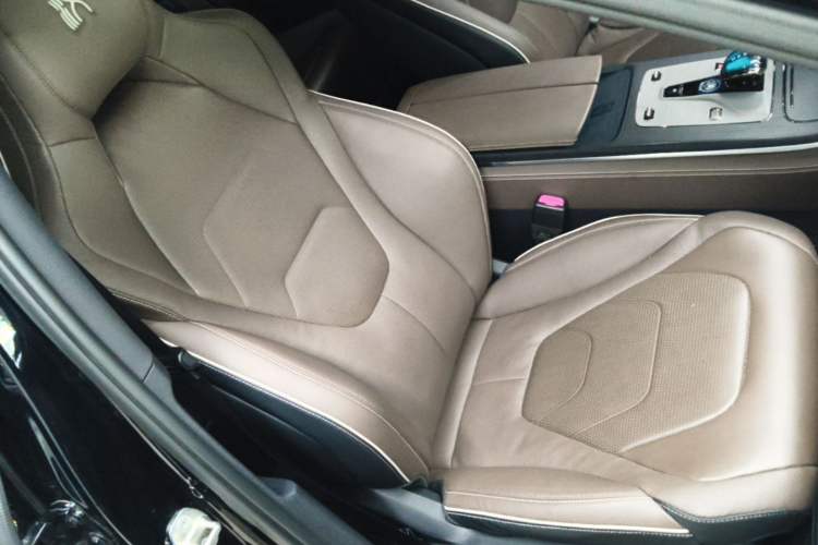 Used BYD Han 2022 DM-i 121KM Luxury Model Right Front Seat