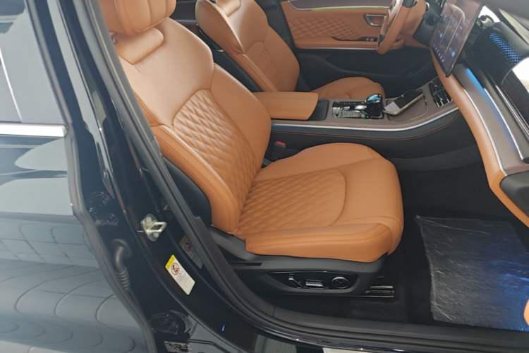 Used BYD Han 2022 DM-i 121KM Prestige Model Right Front Seat