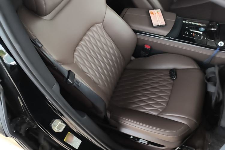 Used BYD Han 2022 DM-i 121KM Prestige Model Right Front Seat
