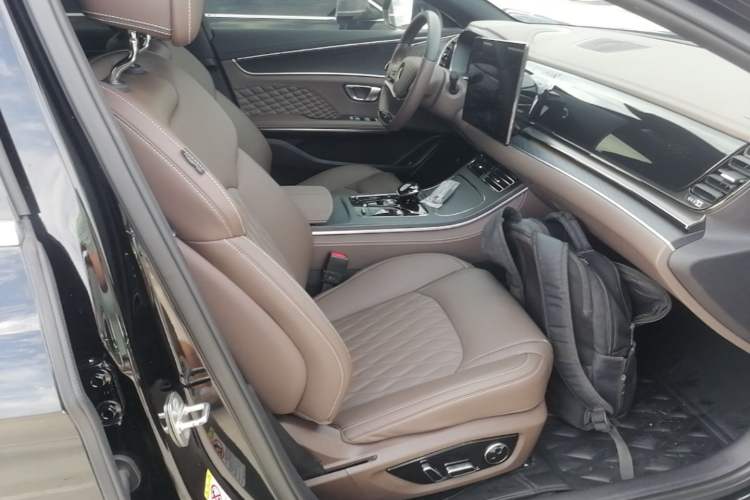 Used BYD Han 2022 DM-i 121KM Luxury Model Right Front Seat