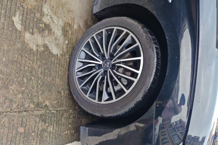 Used BYD Han 2022 DM-i 121KM Luxury Model Right Front Wheel Hub