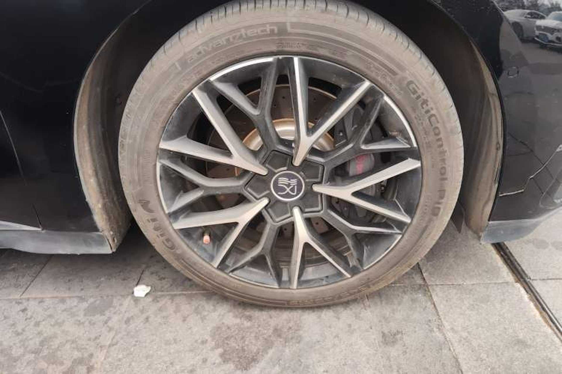 Used BYD Han 2022 EV Genesis Edition 610KM All-Wheel Drive Premium Model Right Front Wheel Hub