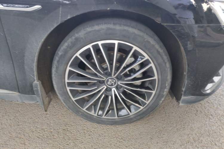 Used BYD Han 2022 DM-i 121KM Luxury Model Right Front Wheel Hub