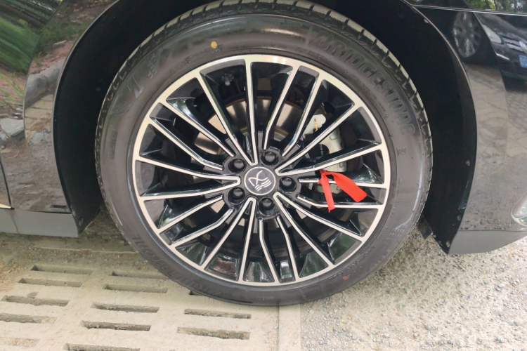 Used BYD Han 2022 DM-i 121KM Luxury Model Right Front Wheel Hub