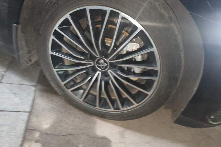 Used BYD Han 2022 DM-i 121KM Luxury Model Right Front Wheel Hub