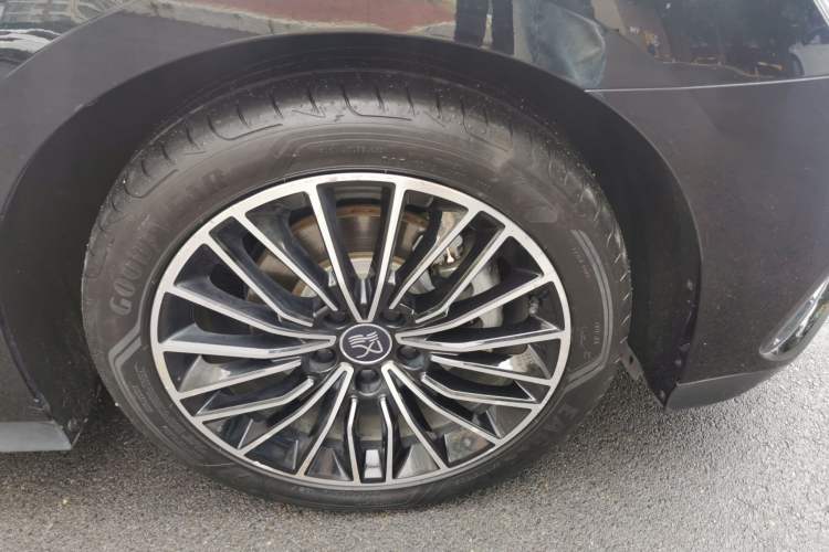 Used BYD Han 2022 DM-i 121KM Prestige Model Right Front Wheel Hub
