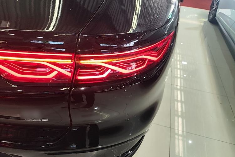 Used BYD Han 2022 EV Genesis Edition 610KM All-Wheel Drive Premium Model Right Rear Taillight