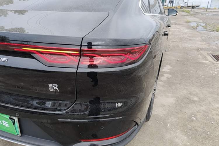 Used BYD Han 2022 DM-i 121KM Luxury Model Right Rear Taillight