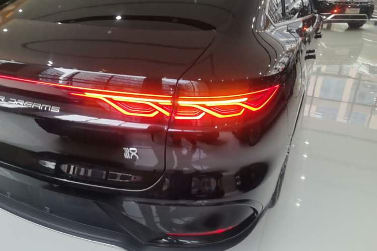 Used BYD Han 2022 DM-i 121KM Luxury Model Right Rear Taillight